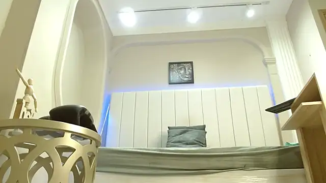 kendra lux1 online show from 01-05-26, 05:49