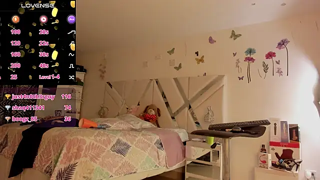 Snapshot of sexyzoe_69 chatting on 03-07-25, 12:48 sexyzoe 69 online show from 03-07-25, 12:48