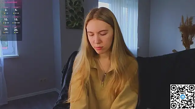 Succubelle online show from 10-08-25, 06:11