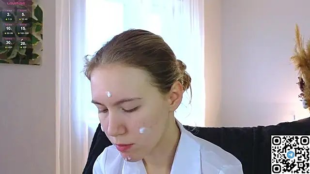 Succubelle online show from 10-21-25, 06:03