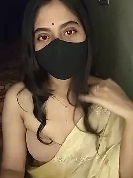 Snapshot of Tanya-mittal chatting on 09-21-25, 11:39 Tanya-mittal online show from 09-21-25, 11:39