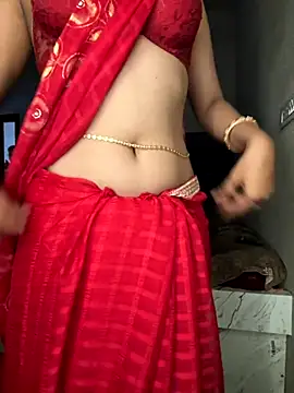 Snapshot of Tanya-mittal chatting on 10-07-25, 03:36 Tanya-mittal online show from 10-07-25, 03:36