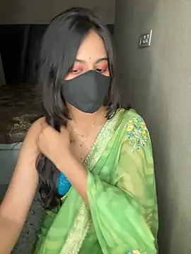 Snapshot of Tanya-mittal chatting on 10-07-25, 06:16 Tanya-mittal online show from 10-07-25, 06:16