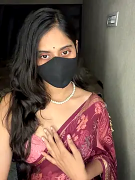 Snapshot of Tanya-mittal chatting on 10-10-25, 06:07 Tanya-mittal online show from 10-10-25, 06:07