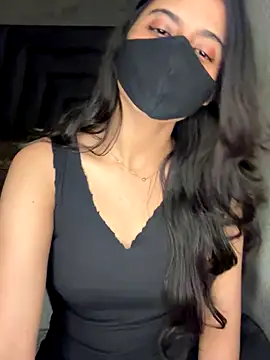 Snapshot of Tanya-mittal chatting on 10-31-25, 12:11 Tanya-mittal online show from 10-31-25, 12:11