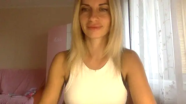 Snapshot of KarelliaStar chatting on 10-01-25, 06:19 KarelliaStar online show from 10-01-25, 06:19