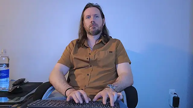 AlbinoAdonis online show from 04-29-26, 01:43