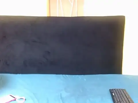 Freaky-Nicky18 online show from 11-26-25, 06:25