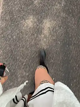 Snapshot of Sugar_Pop chatting on 09-14-25, 04:06 Sugar Pop online show from 09-14-25, 04:06