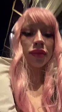 Snapshot of Sugar_Pop chatting on 10-01-25, 04:35 Sugar Pop online show from 10-01-25, 04:35