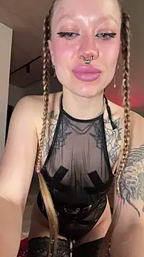 Snapshot of Sugar_Pop chatting on 03-12-26, 02:34 Sugar Pop online show from 03-12-26, 02:34