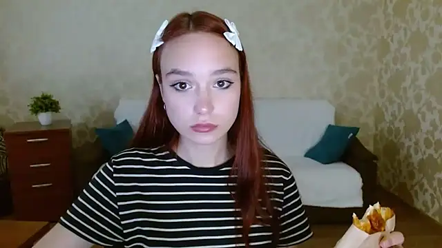 Snapshot of aFoxie chatting on 09-14-25, 09:08 aFoxie online show from 09-14-25, 09:08