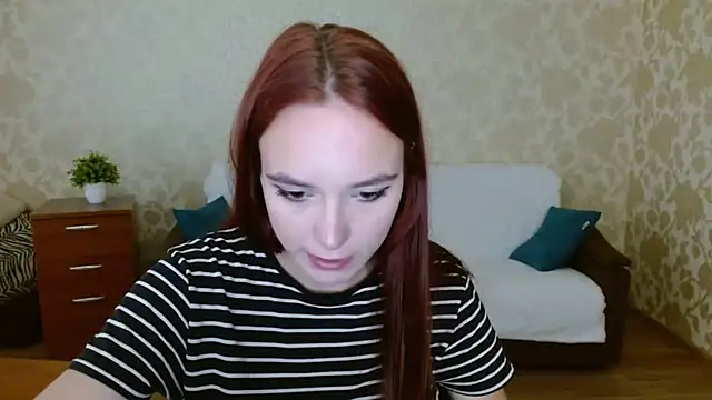 Snapshot of aFoxie chatting on 09-14-25, 11:15 aFoxie online show from 09-14-25, 11:15