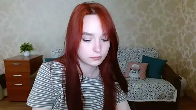 Snapshot of aFoxie chatting on 10-02-25, 12:06 aFoxie online show from 10-02-25, 12:06