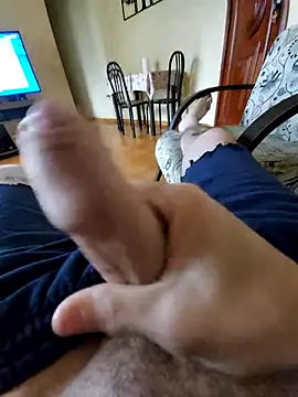 Snapshot of RoddieX chatting on 01-15-26, 06:33 RoddieX online show from 01-15-26, 06:33