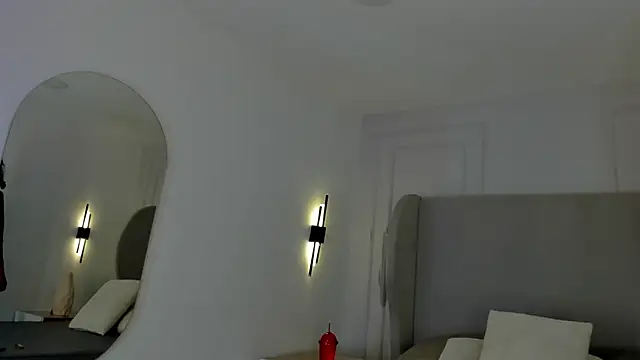 Snapshot of Dream_nena chatting on 09-21-25, 04:25 Dream nena online show from 09-21-25, 04:25