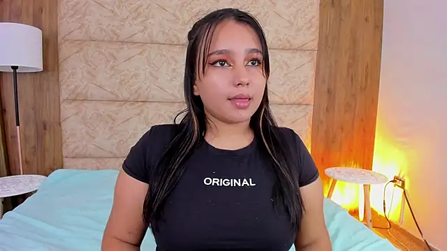 IvannaaVega online show from 10-11-25, 04:22