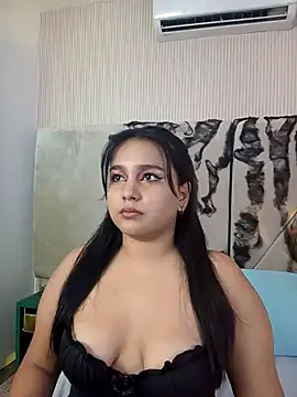 IvannaaVega online show from 10-19-25, 05:08