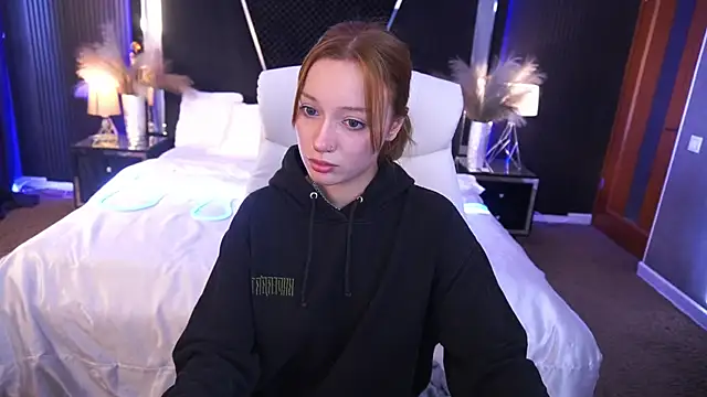 Snapshot of FoxyMayy chatting on 10-07-25, 12:46 FoxyMayy online show from 10-07-25, 12:46