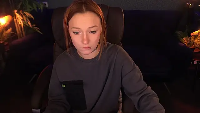 Snapshot of FoxyMayy chatting on 11-06-25, 01:56 FoxyMayy online show from 11-06-25, 01:56