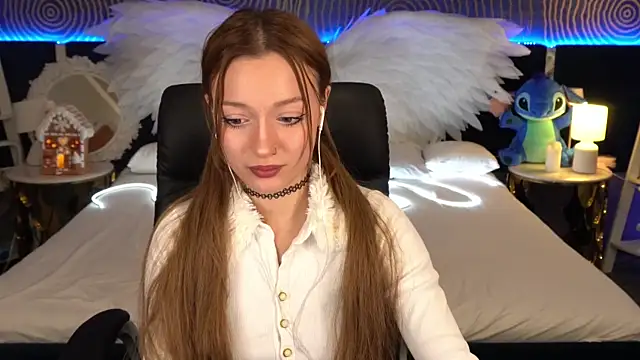 Snapshot of FoxyMayy chatting on 11-29-25, 02:53 FoxyMayy online show from 11-29-25, 02:53