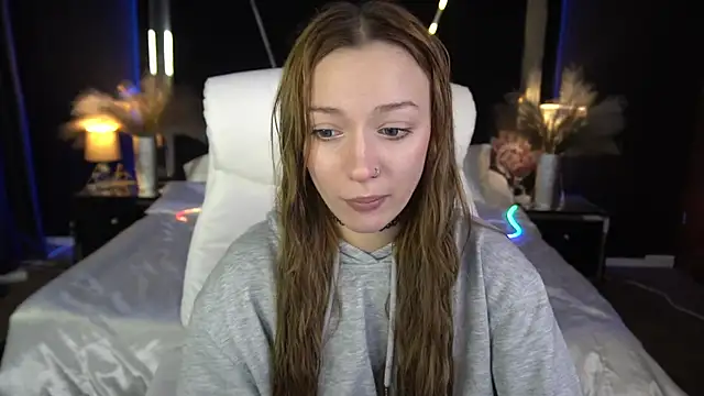 Snapshot of FoxyMayy chatting on 12-01-25, 02:11 FoxyMayy online show from 12-01-25, 02:11