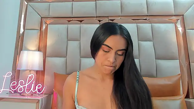 Snapshot of Leslie_Bussh_ chatting on 09-26-25, 08:02 Leslie Bussh online show from 09-26-25, 08:02