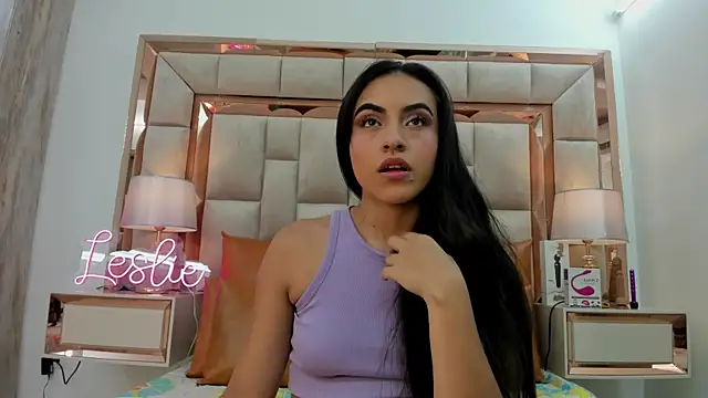 Snapshot of Leslie_Bussh_ chatting on 10-07-25, 07:55 Leslie Bussh online show from 10-07-25, 07:55