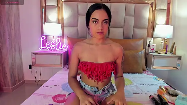 Snapshot of Leslie_Bussh_ chatting on 10-26-25, 12:22 Leslie Bussh online show from 10-26-25, 12:22