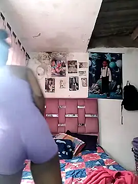 Kloee 12 online show from 11-28-25, 01:47