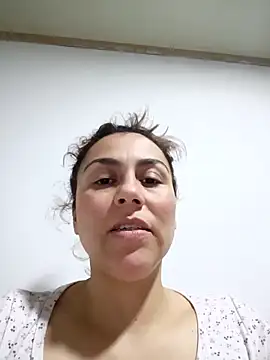 Snapshot of vanessa-titisM chatting on 09-24-25, 05:11 vanessa-titisM online show from 09-24-25, 05:11