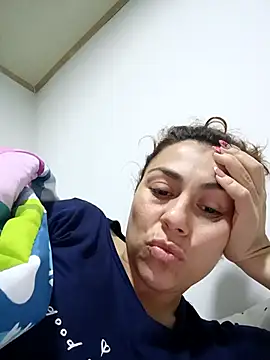 Snapshot of vanessa-titisM chatting on 10-11-25, 05:17 vanessa-titisM online show from 10-11-25, 05:17