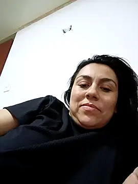 Snapshot of vanessa-titisM chatting on 10-19-25, 04:02 vanessa-titisM online show from 10-19-25, 04:02