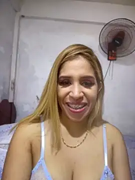 Snapshot of AngelitaSexyCam chatting on 07-21-26, 01:30 AngelitaSexyCam online show from 07-21-26, 01:30