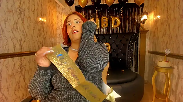 Helenstanford online show from 11-11-25, 01:44