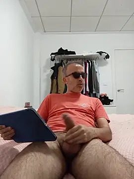 EmilioTaladdro online show from 05-17-26, 09:11