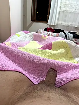 Snapshot of LAZ3R1 chatting on 09-11-25, 10:10 LAZ3R1 online show from 09-11-25, 10:10