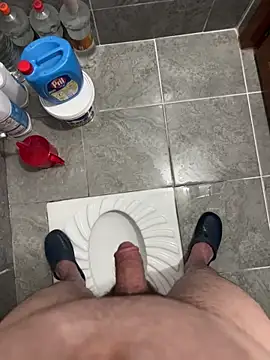 Snapshot of LAZ3R1 chatting on 09-30-25, 03:28 LAZ3R1 online show from 09-30-25, 03:28