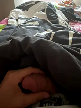 Snapshot of LAZ3R1 chatting on 10-17-25, 12:41 LAZ3R1 online show from 10-17-25, 12:41