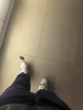 Snapshot of LAZ3R1 chatting on 11-15-25, 03:19 LAZ3R1 online show from 11-15-25, 03:19