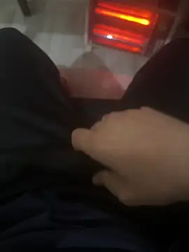 Snapshot of LAZ3R1 chatting on 12-15-25, 12:26 LAZ3R1 online show from 12-15-25, 12:26