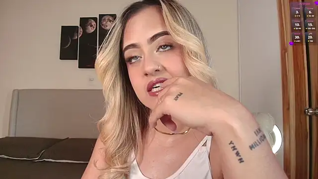 MaryMoon  online show from 04-10-26, 06:23