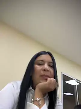 IrisDuvall online show from 04-21-26, 01:29