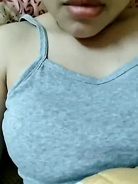 Snapshot of Ella_sex001 chatting on 10-05-25, 06:12 Ella sex001 online show from 10-05-25, 06:12