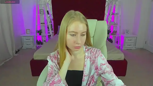 Alina Blonde online show from 06-16-26, 05:43