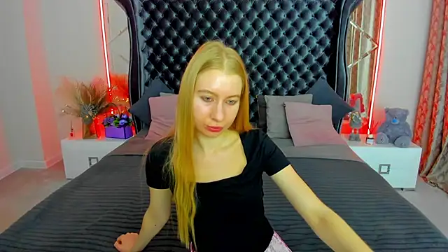 Alina Blonde online show from 06-20-26, 05:43
