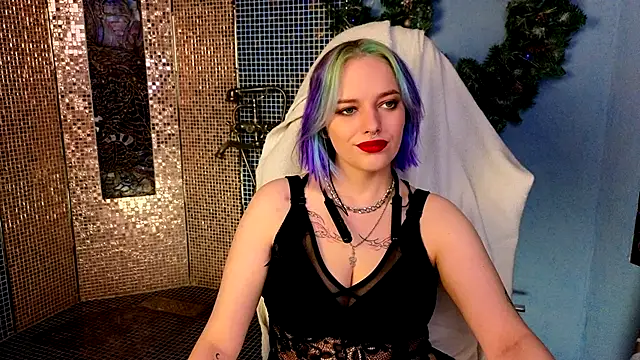 Eniferi online show from 12-21-25, 02:02