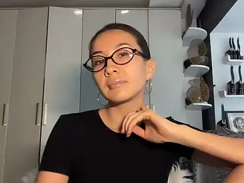 Snapshot of Kivoora chatting on 07-22-26, 11:24 Kivoora online show from 07-22-26, 11:24