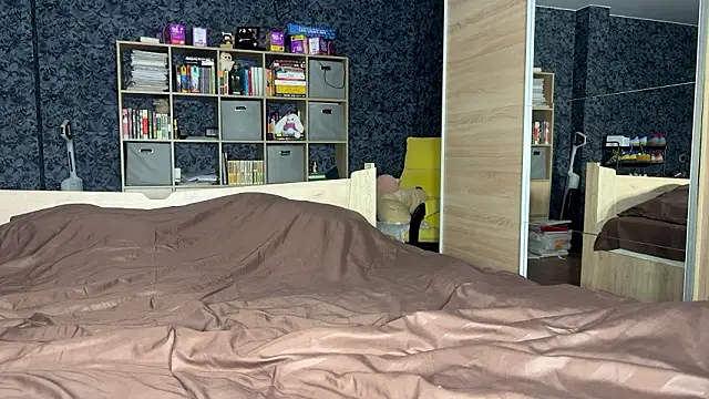 AzureEyes online show from 02-21-26, 02:29