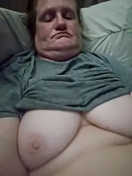 lindamarie  online show from 11-01-25, 04:31